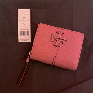 Tory Burch McGraw Bi-Fold Wallet: Pink Magnolia